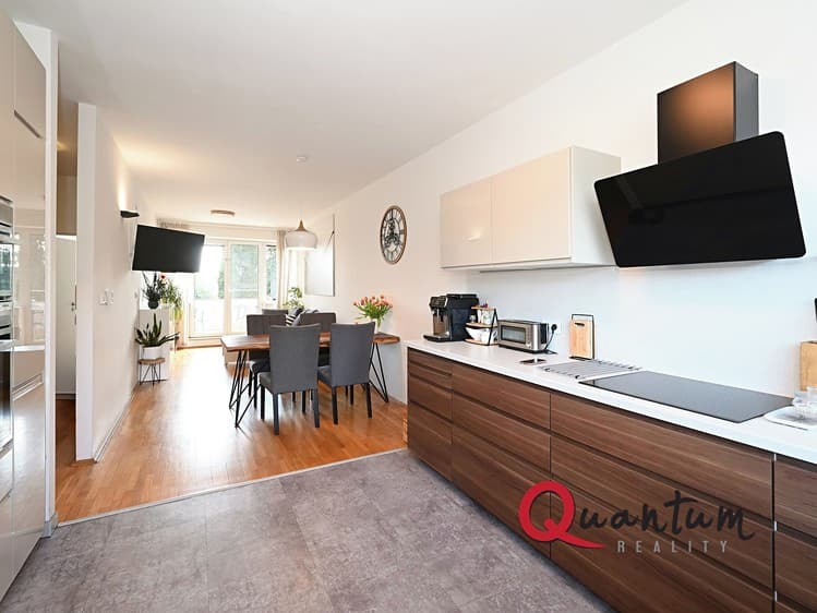 Pronájem rodinného domu 185 m², pozemek 229 m²