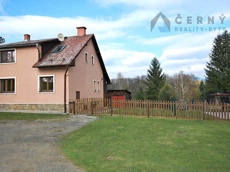 Pronájem rodinného domu 70 m², pozemek 774 m²