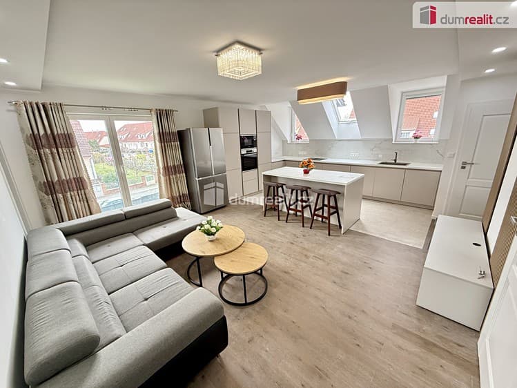 Pronájem rodinného domu 85 m², pozemek 528 m²
