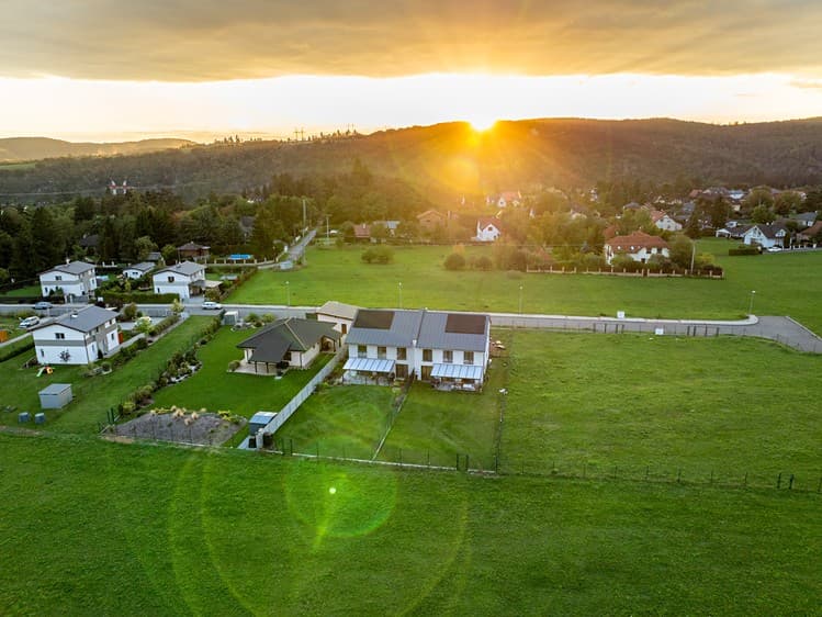 Pronájem rodinného domu 198 m², pozemek 700 m²