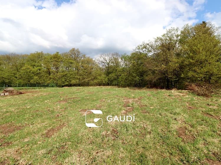 Prodej stavebního pozemku 1 483 m²