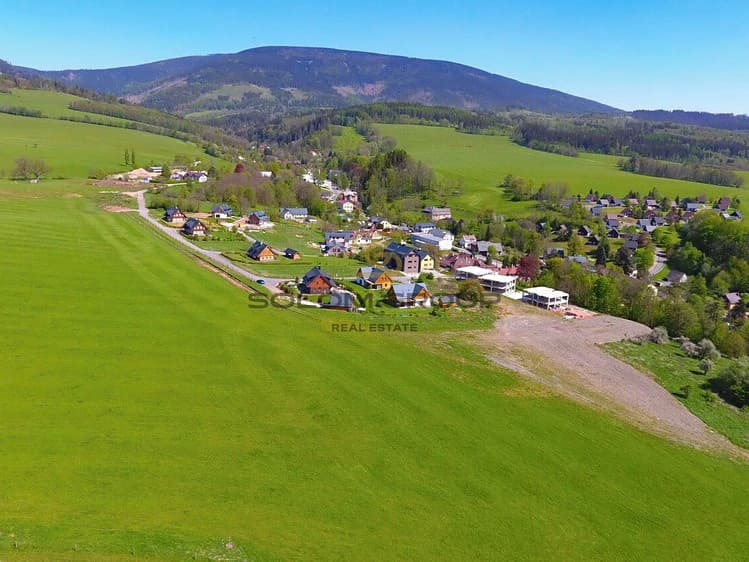 Prodej stavebního pozemku 2 117 m²