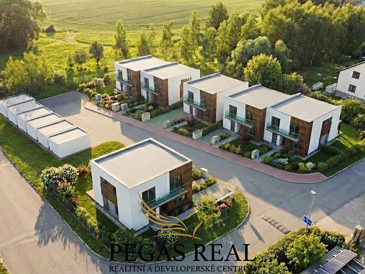 Prodej stavebního pozemku 2 689 m²