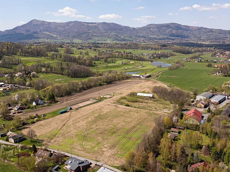 Prodej komerčního pozemku 18 904 m²