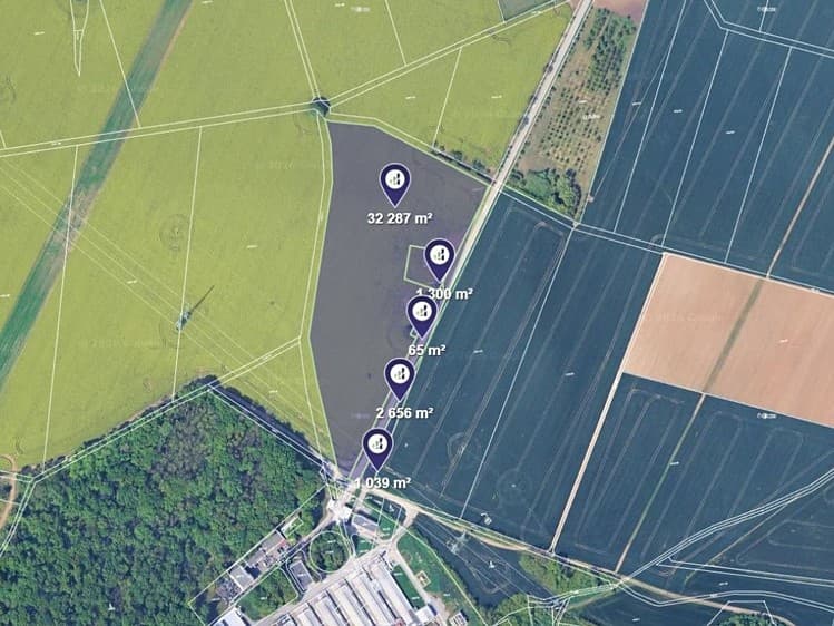 Prodej podílu 1/2 pole 18 674 m²
