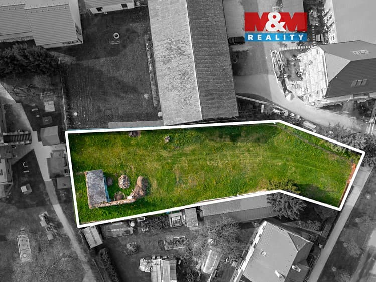 Prodej stavebního pozemku 1 040 m²