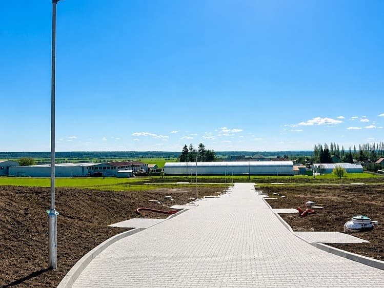 Prodej stavebního pozemku 892 m²