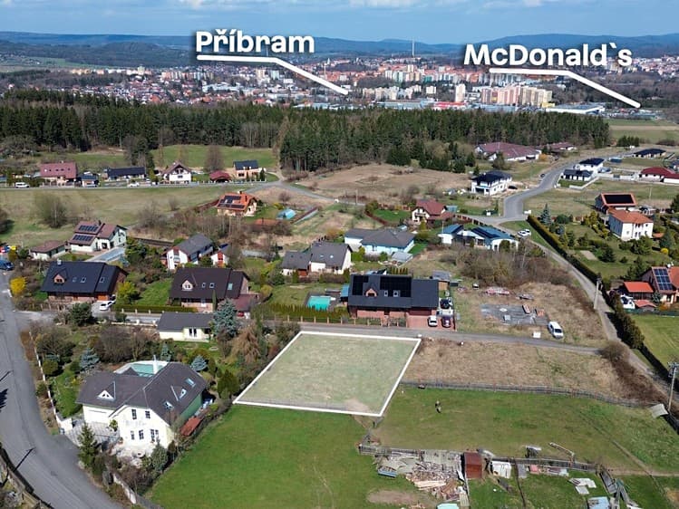 Prodej stavebního pozemku 800 m²