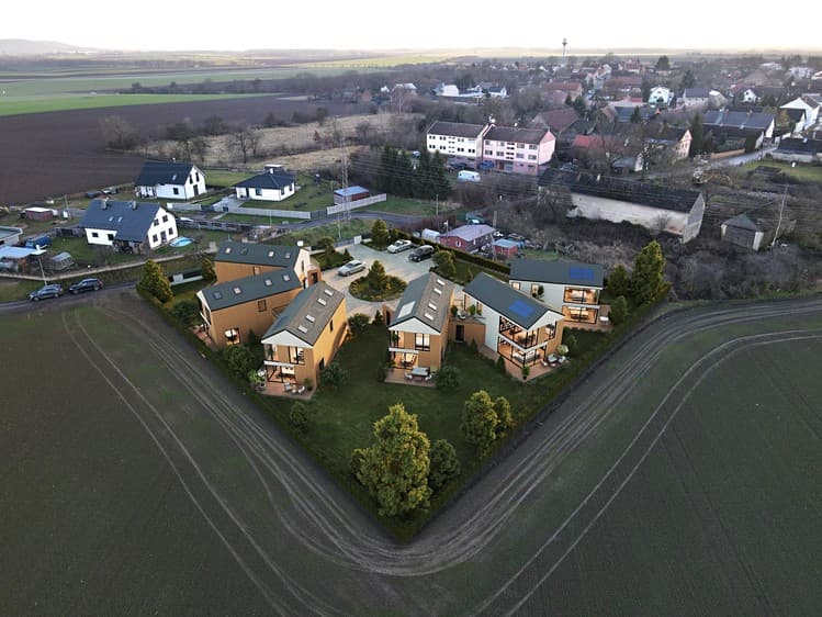 Prodej stavebního pozemku 3 102 m²