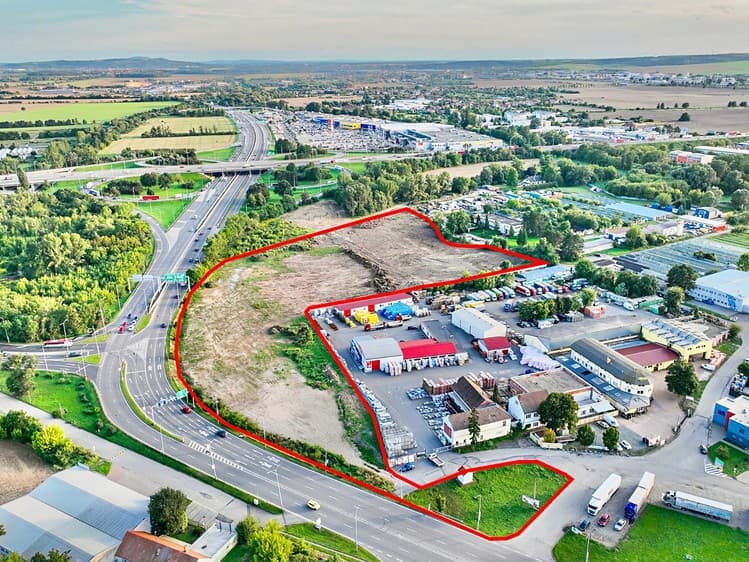Prodej komerčního pozemku 35 094 m²