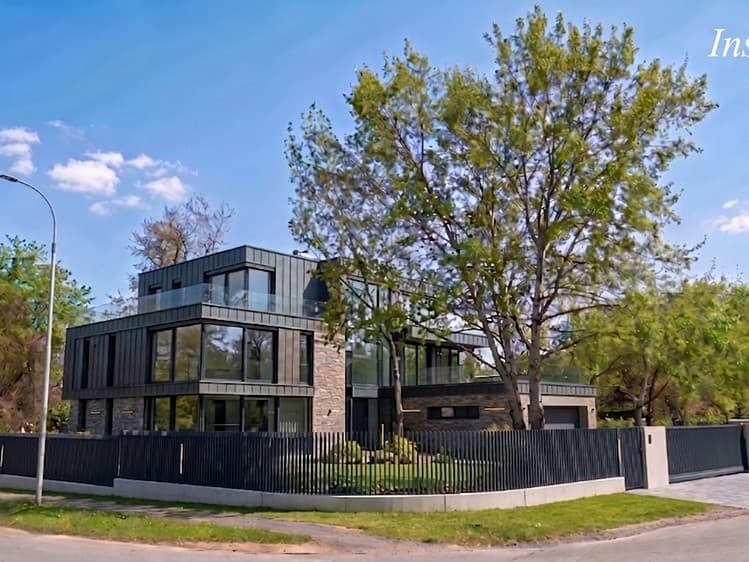 Prodej stavebního pozemku 924 m²