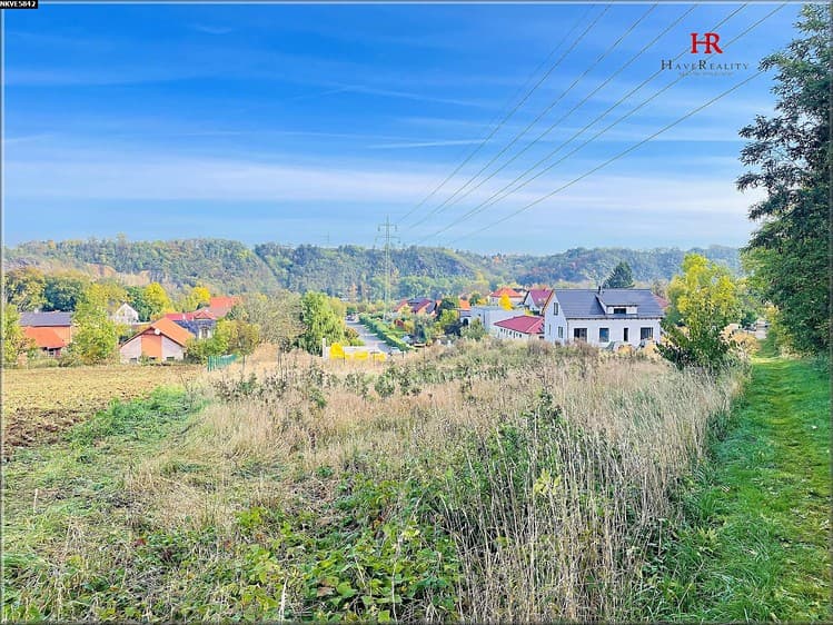 Prodej stavebního pozemku 1 334 m²