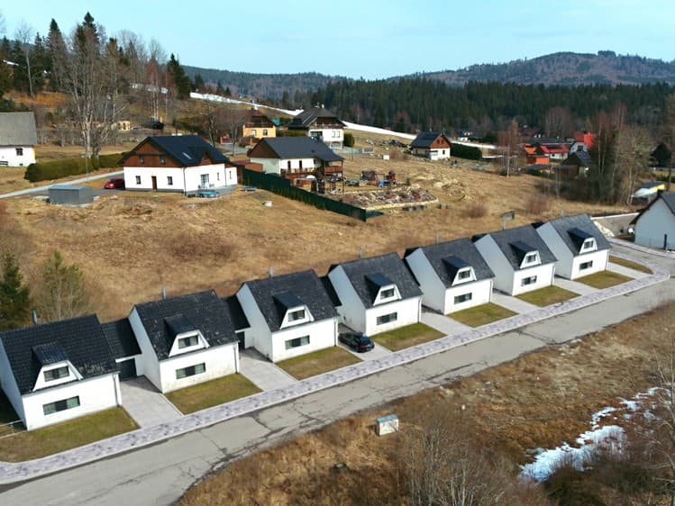 Prodej stavebního pozemku 2 495 m²