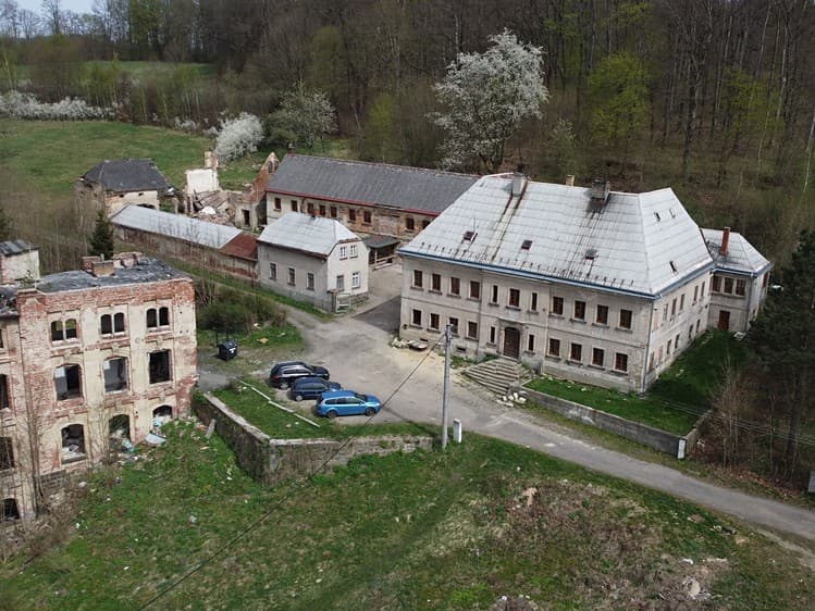 Prodej činžovního domu 1 570 m²
