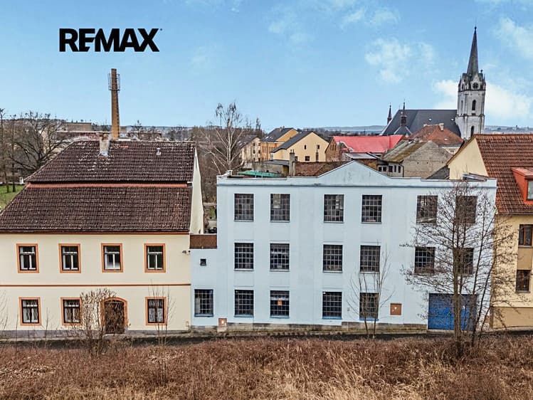 Prodej komerční nemovitosti 814 m²