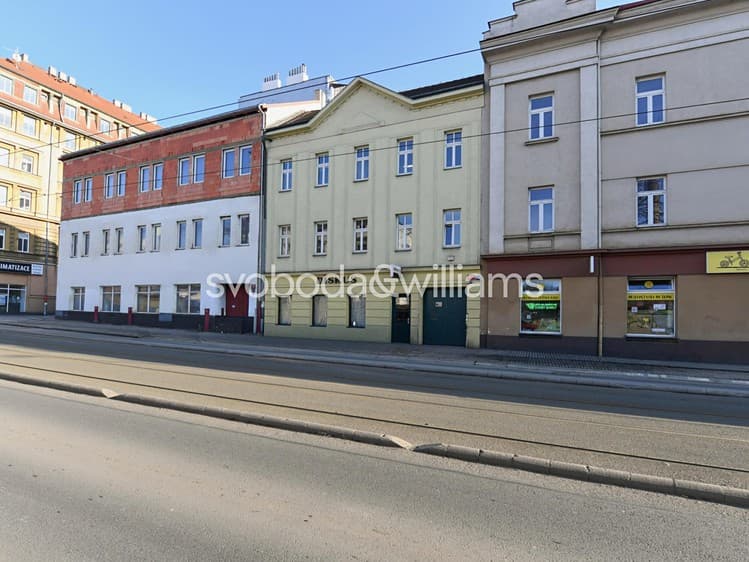 Prodej kanceláře 700 m²