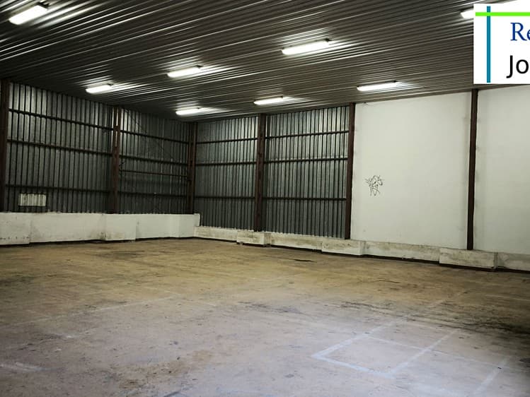 Prodej skladového prostoru 800 m²