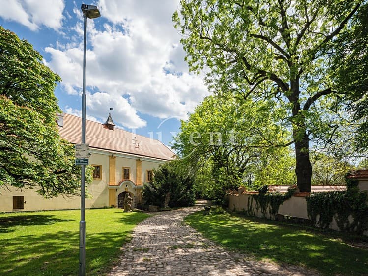 Prodej ubytovacího zařízení 2 500 m²