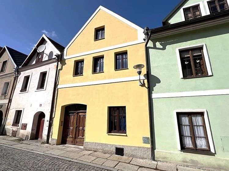 Prodej činžovního domu 215 m²