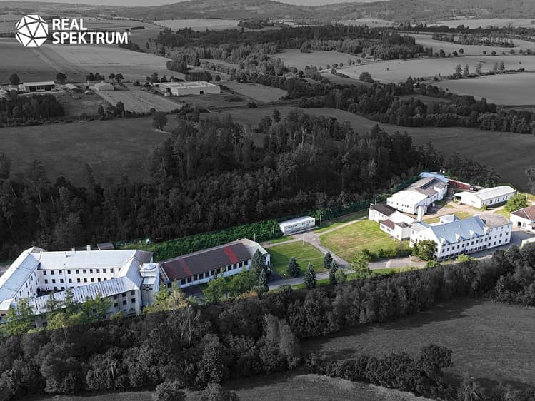 Prodej výrobní haly, prostoru 10 000 m²