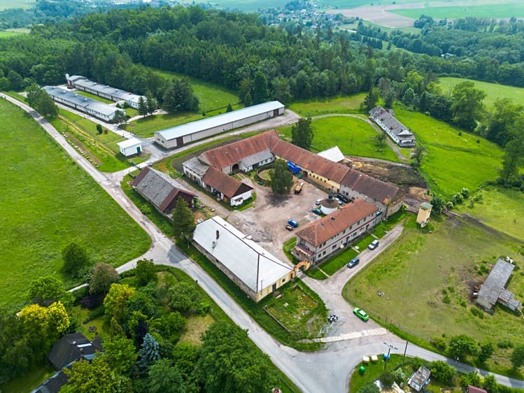 Prodej zemědělského objektu 2 900 m²