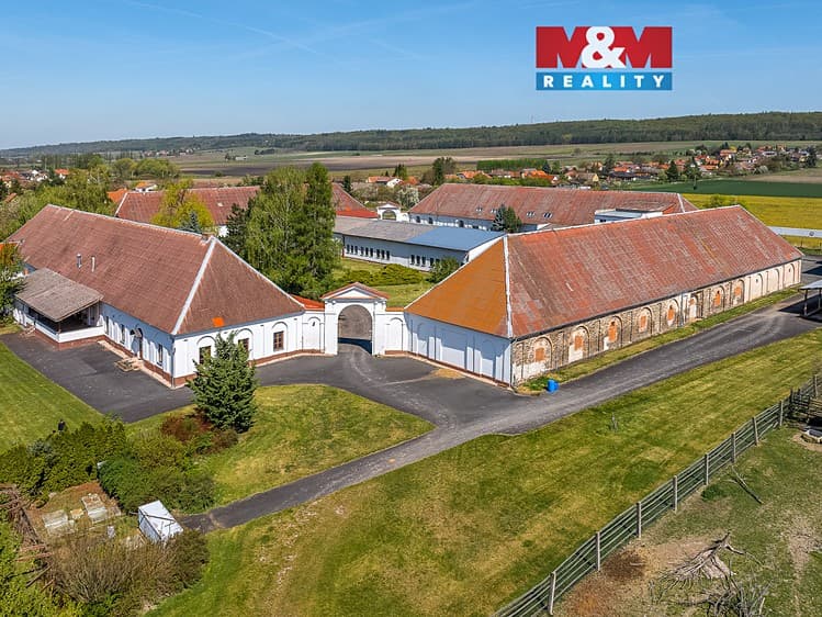 Prodej výrobní haly, prostoru 76 556 m²