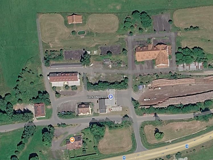 Prodej komerční nemovitosti 3 000 m²