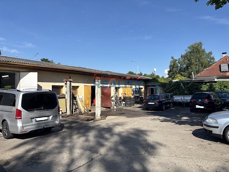 Prodej výrobní haly, prostoru 380 m²