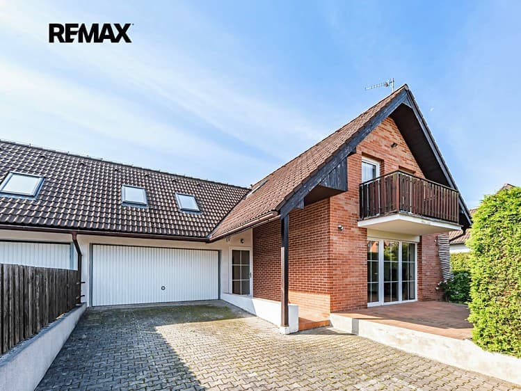 Prodej kanceláře 284 m²