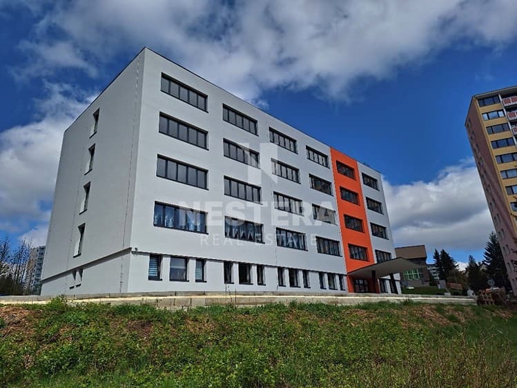 Prodej činžovního domu 2 725 m²