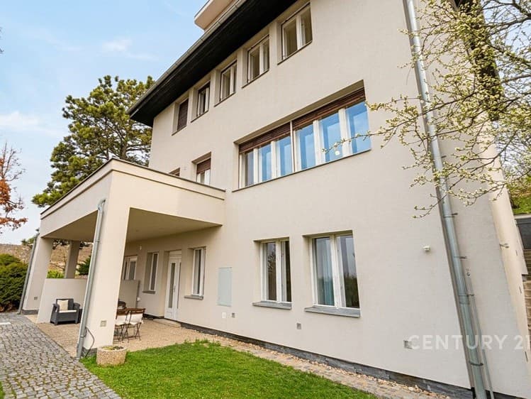 Prodej komerční nemovitosti 432 m²