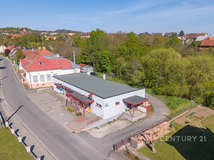 Prodej výrobní haly, prostoru 270 m²