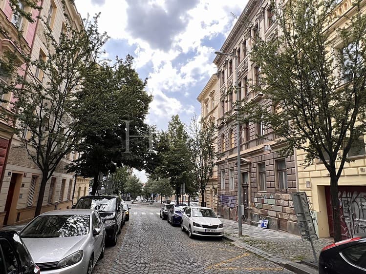Prodej činžovního domu 1 015 m²