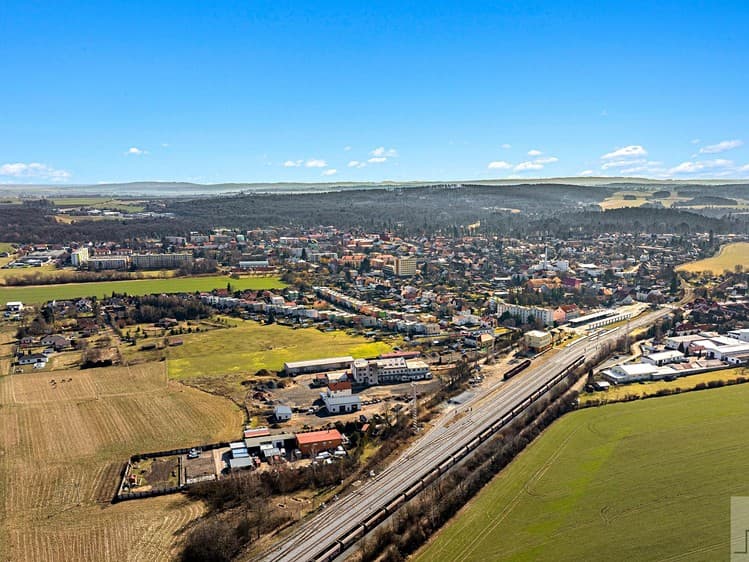 Prodej výrobní haly, prostoru 1 970 m²
