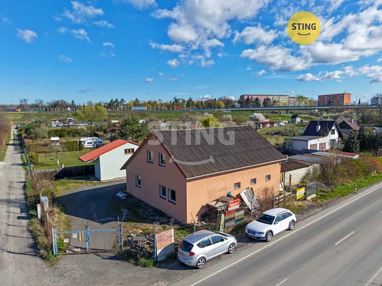Prodej výrobní haly, prostoru 1 306 m²