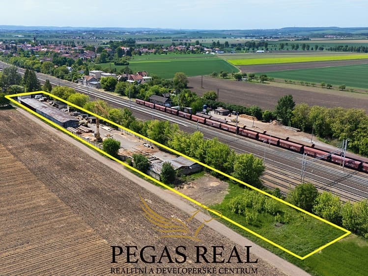 Prodej výrobní haly, prostoru 6 455 m²