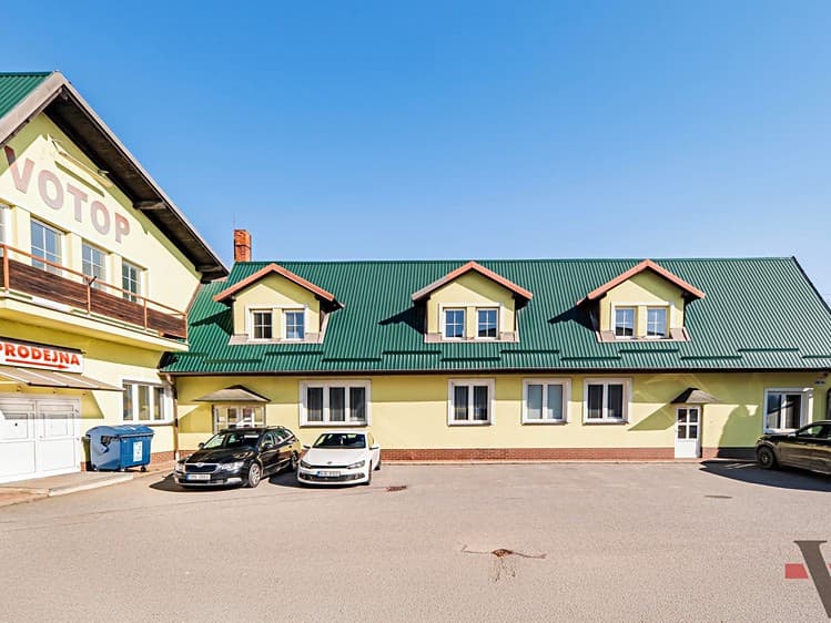 Prodej obchodního prostoru 825 m²