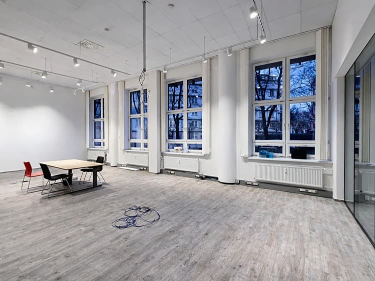 Pronájem kanceláře 215 m²