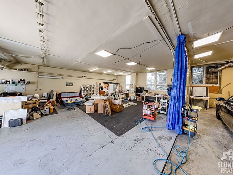 Pronájem skladového prostoru 150 m²