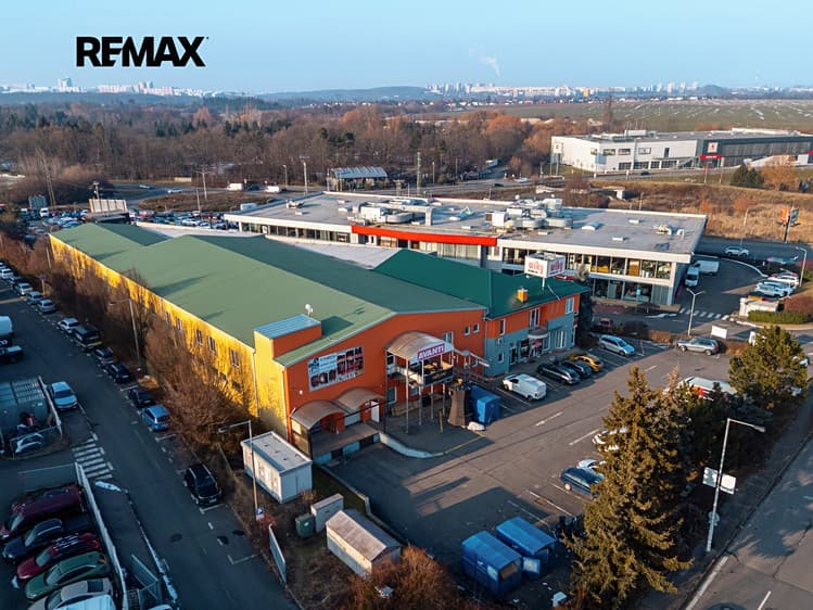 Pronájem skladového prostoru 1 088 m²