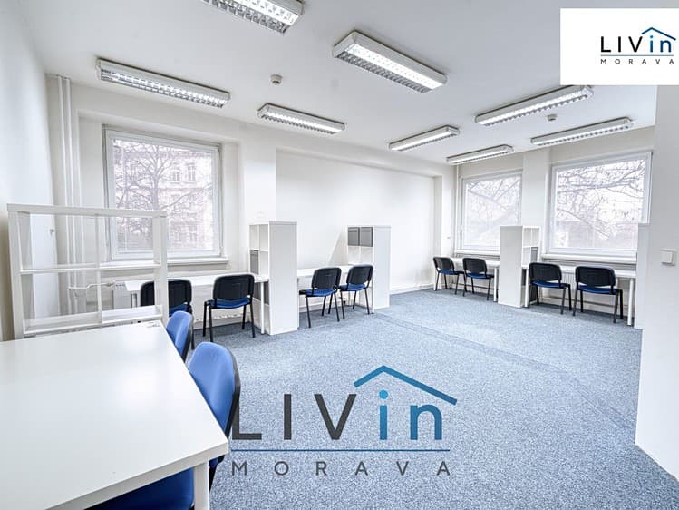 Pronájem kanceláře 68 m²