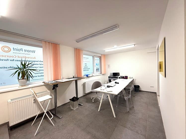 Pronájem obchodního prostoru 56 m²