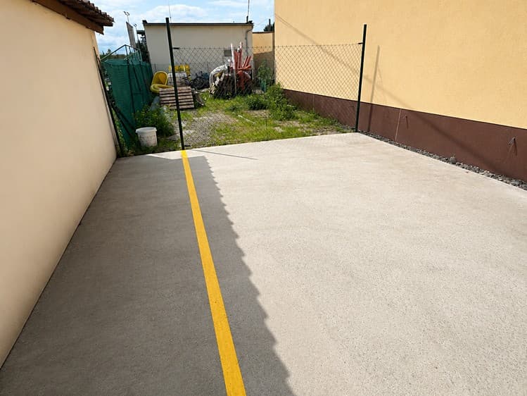Pronájem komerční nemovitosti 4 m²