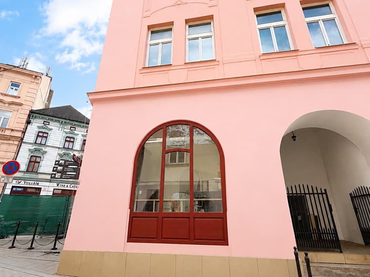Pronájem obchodního prostoru 15 m²