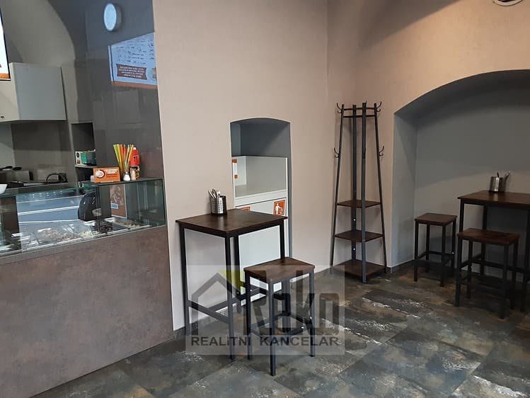 Pronájem obchodního prostoru 50 m²