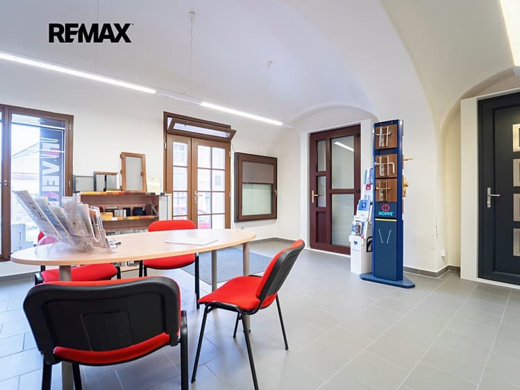 Pronájem obchodního prostoru 64 m²