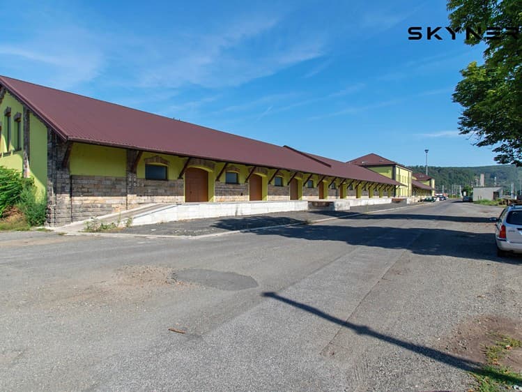 Pronájem skladového prostoru 1 280 m²