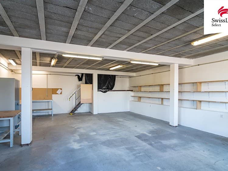 Pronájem skladového prostoru 142 m²