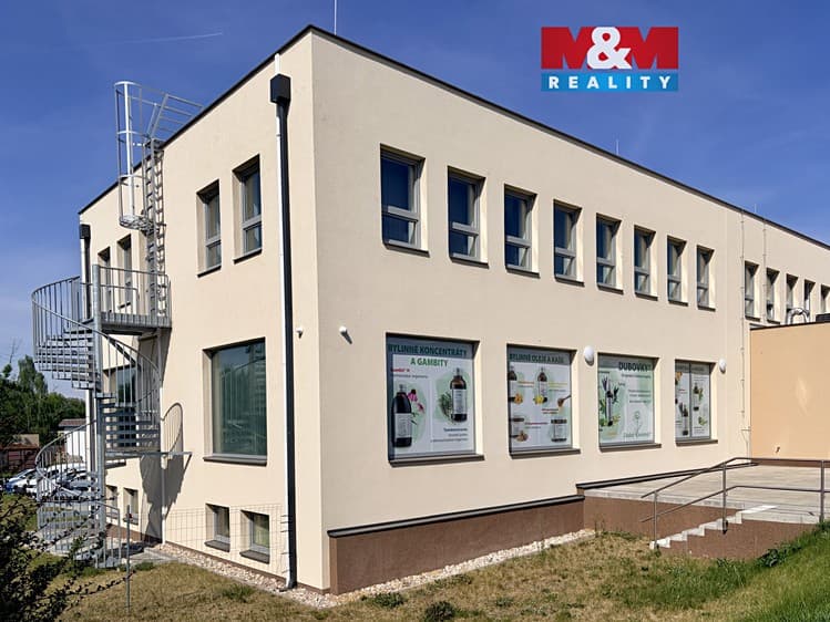 Pronájem kanceláře 140 m²