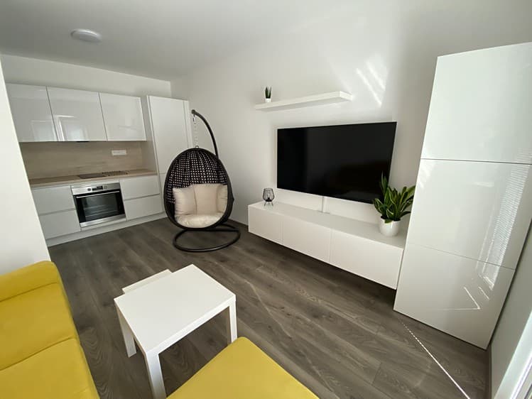 Pronájem bytu 1+kk 28 m²